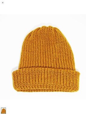NWT The Classic Beanie - Honey